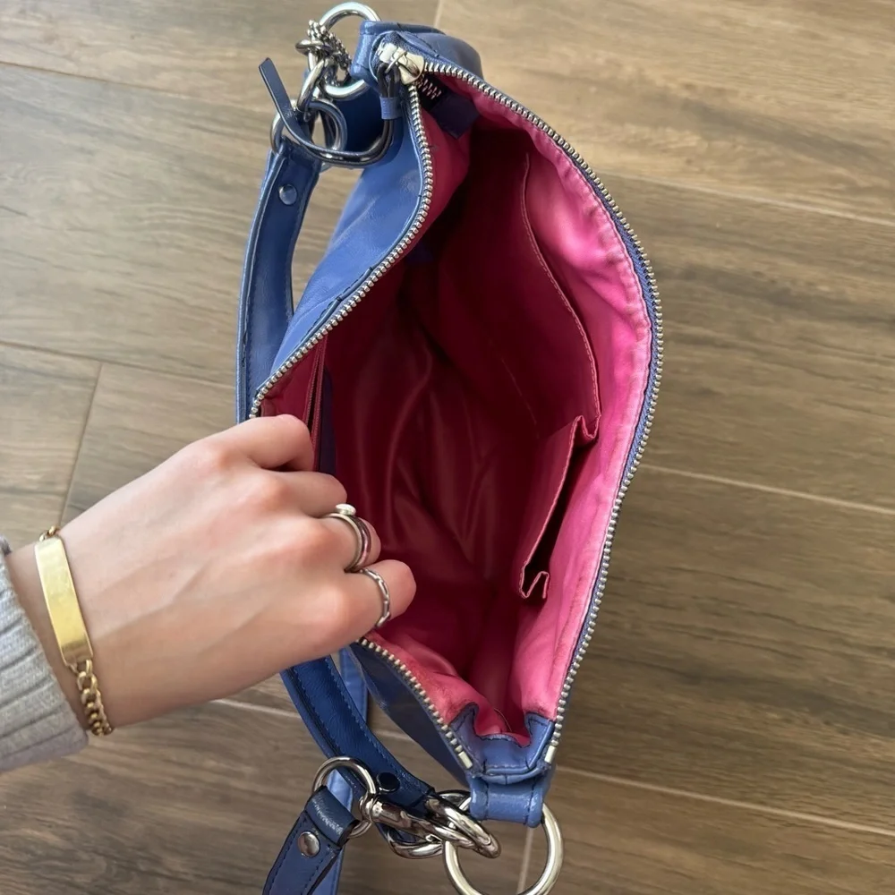 COACH F23401 Periwinkle Daisy Liquid Gloss Pocket Hobo Bag